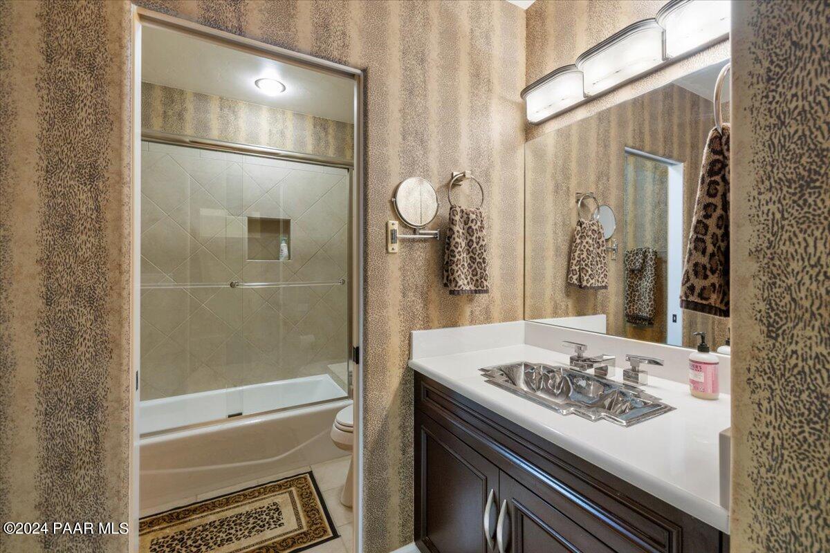 948 Winding Spruce Way