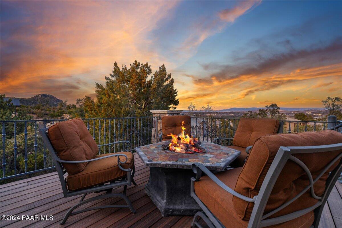 948 Winding Spruce Way