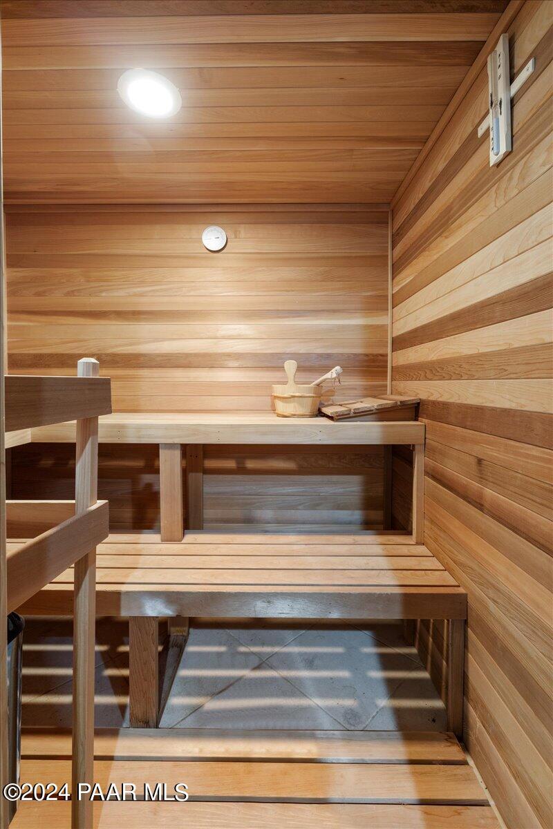 948 Winding Spruce Way