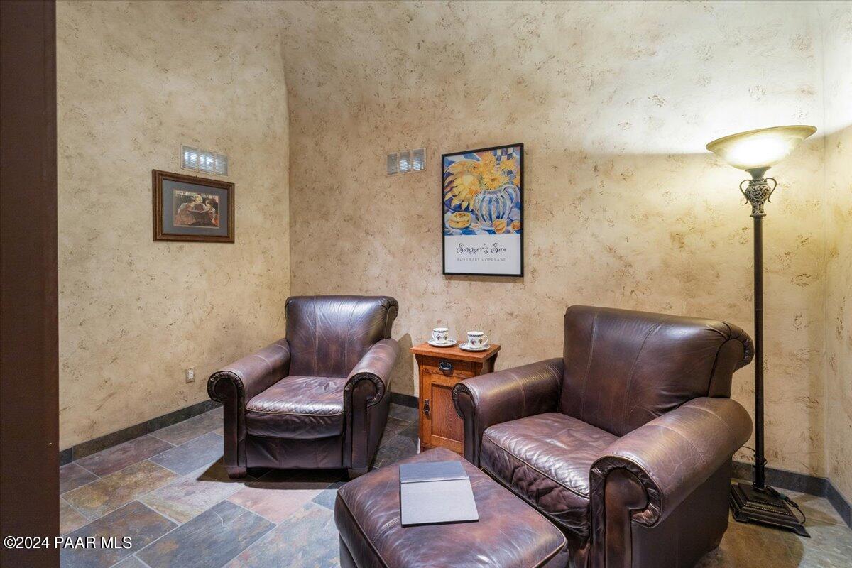 948 Winding Spruce Way