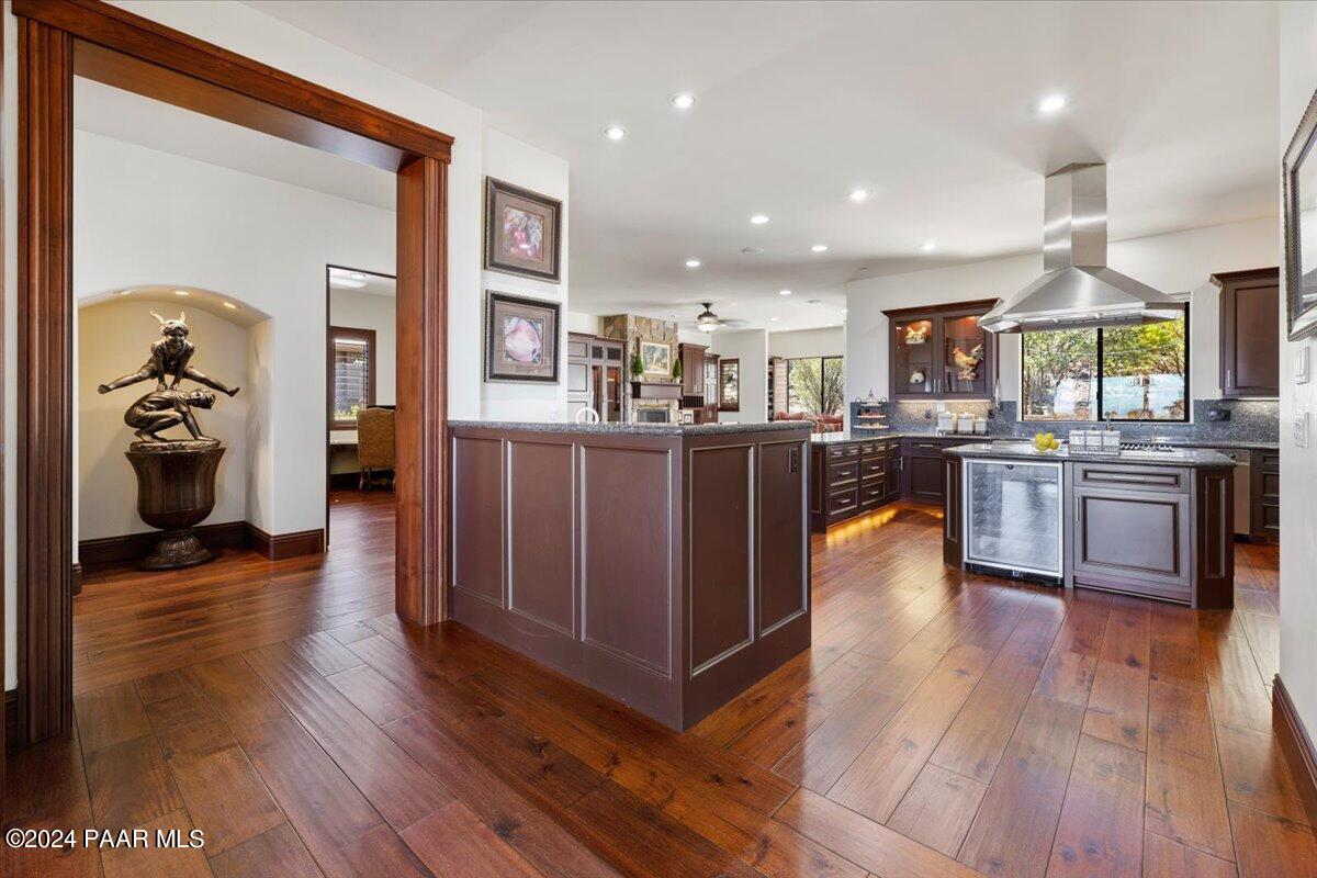 948 Winding Spruce Way