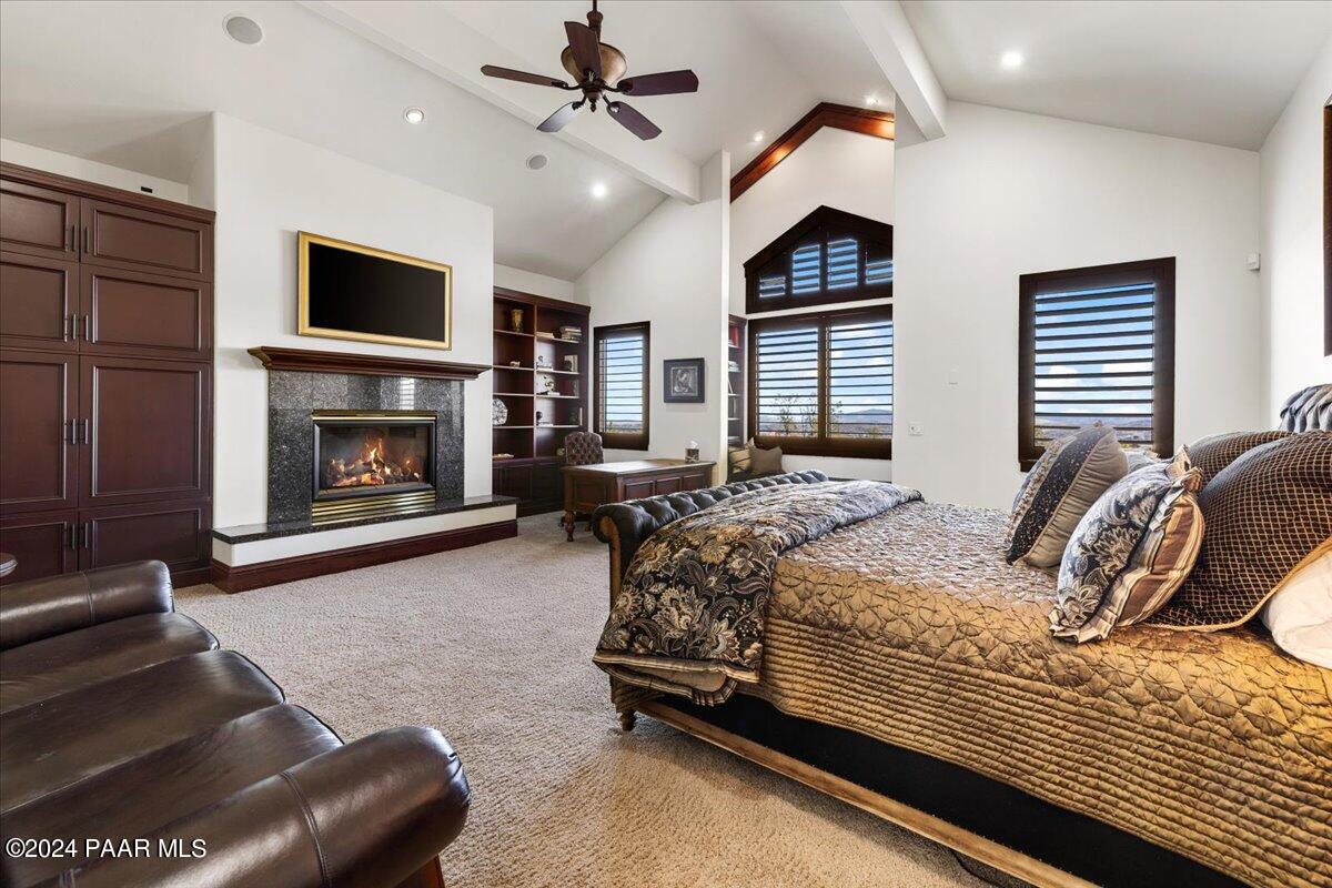 948 Winding Spruce Way