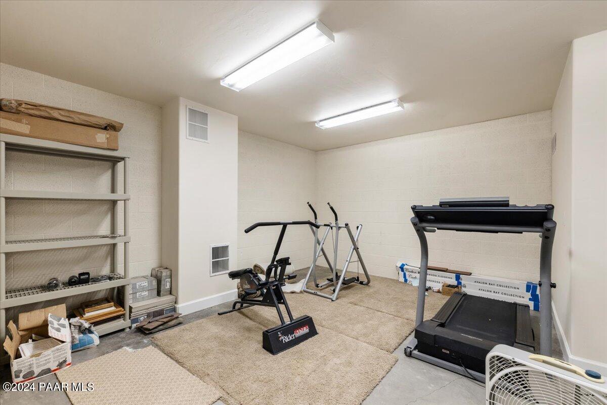 948 Winding Spruce Way