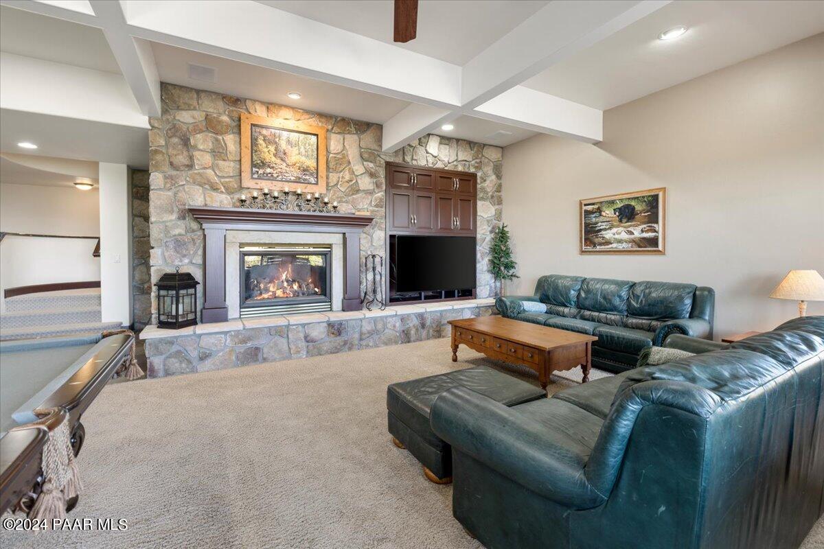 948 Winding Spruce Way