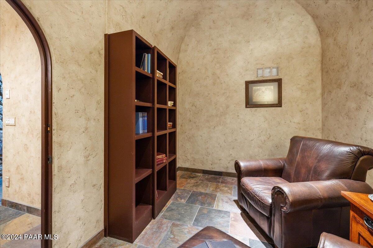 948 Winding Spruce Way