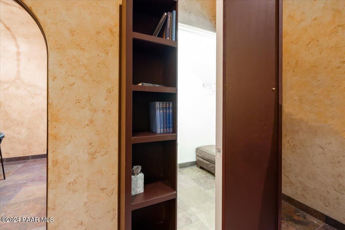 948 Winding Spruce Way