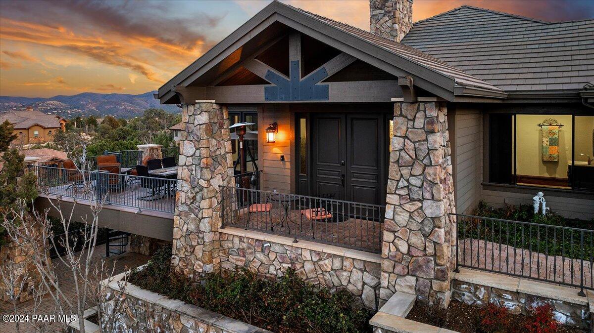 948 Winding Spruce Way