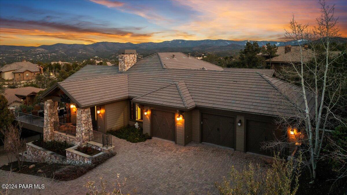 948 Winding Spruce Way