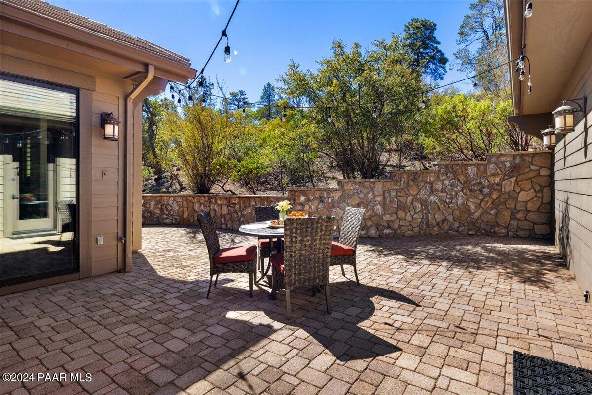 948 Winding Spruce Way