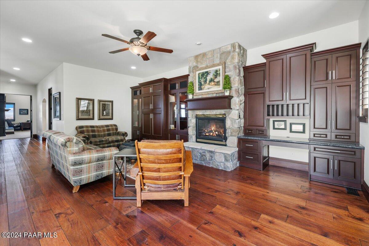 948 Winding Spruce Way