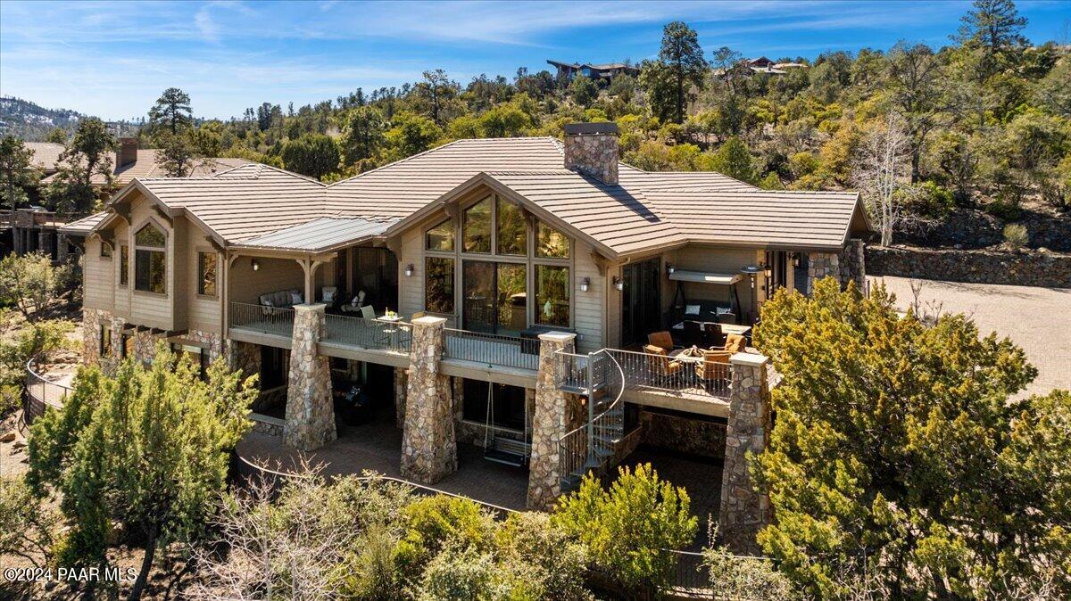 948 Winding Spruce Way