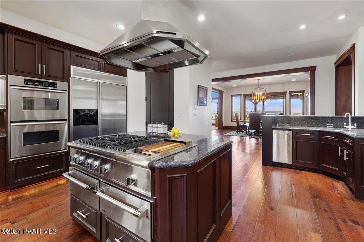 948 Winding Spruce Way