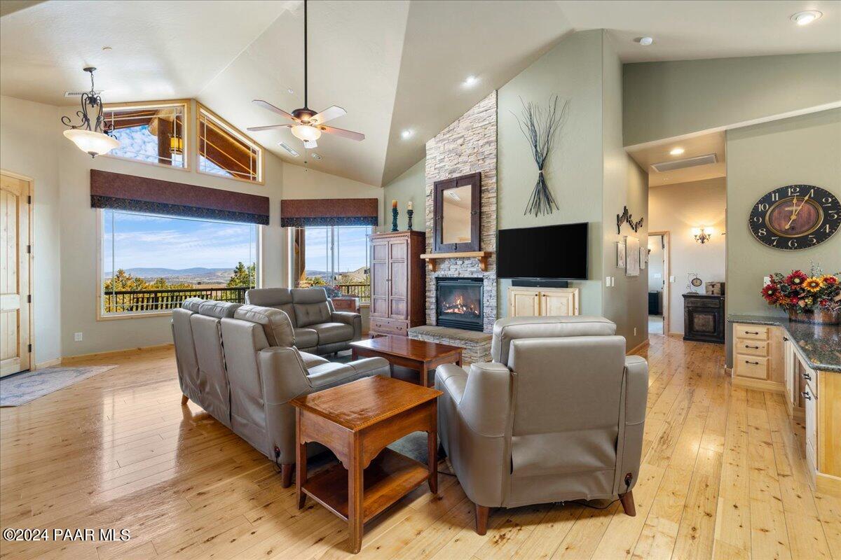 838 Mavrick Mountain Trail