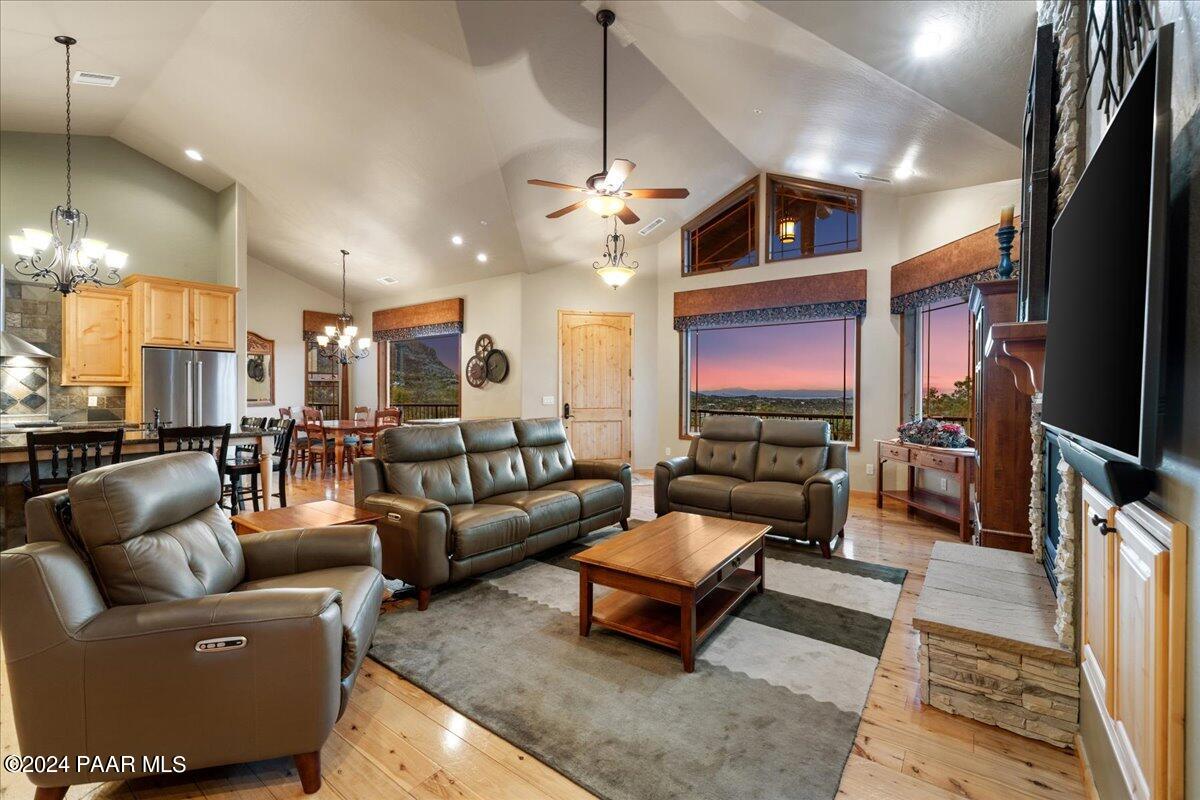 838 Mavrick Mountain Trail