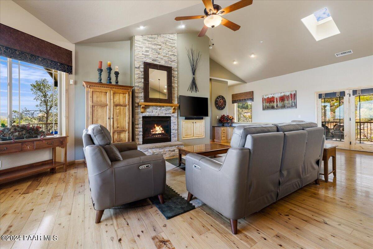 838 Mavrick Mountain Trail