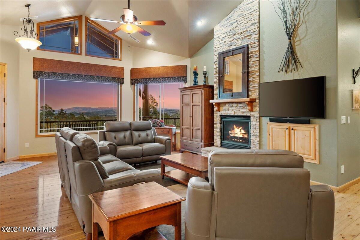 838 Mavrick Mountain Trail