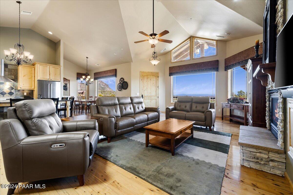 838 Mavrick Mountain Trail