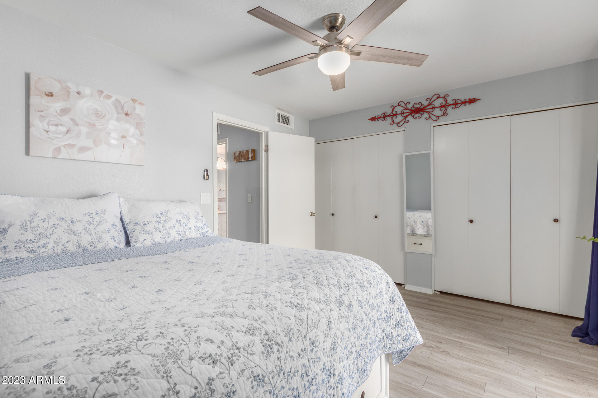 7977 W WACKER Road Unit: 237