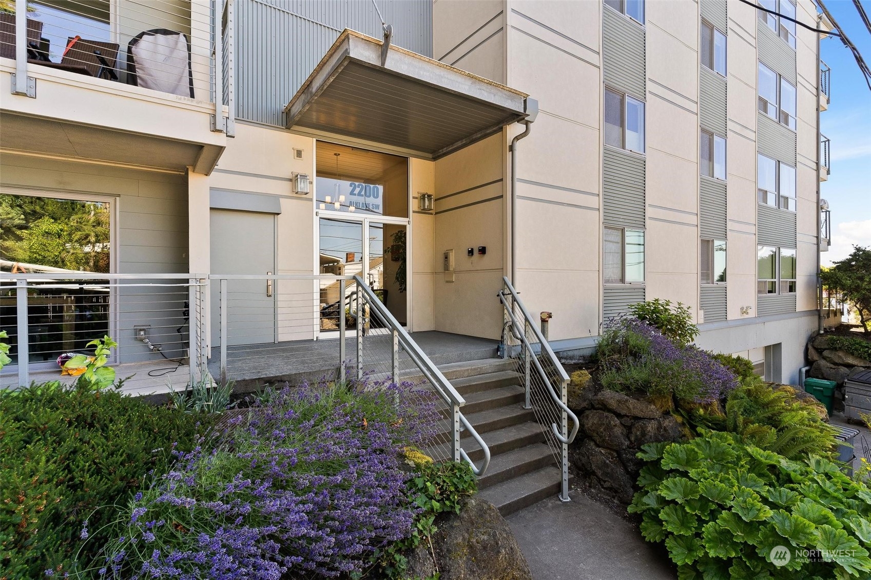 2200 Alki Avenue SW Unit: 201