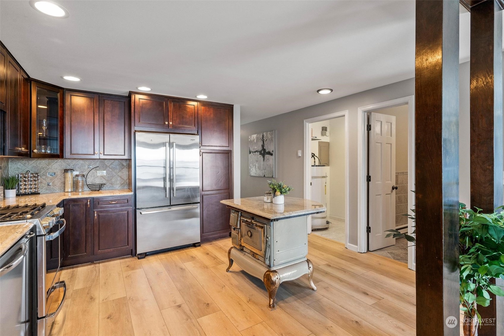 2200 Alki Avenue SW Unit: 201