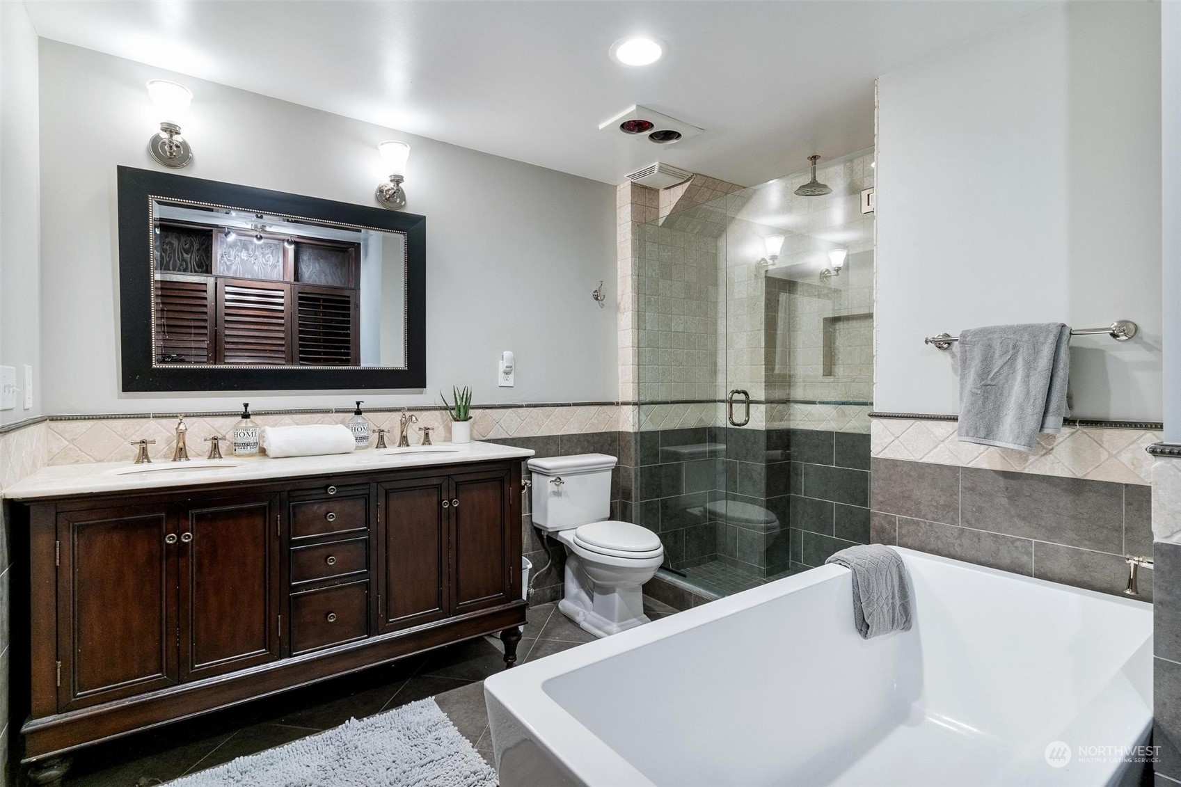 2200 Alki Avenue SW Unit: 201