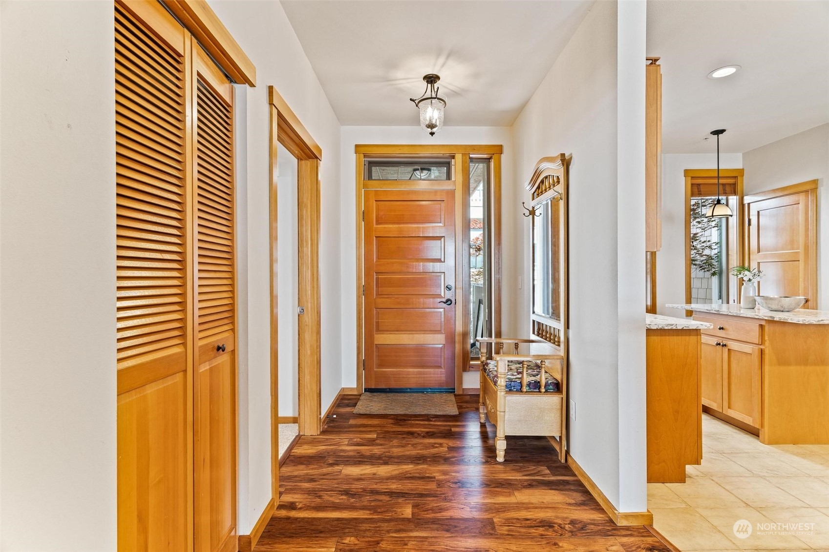 22226 Cliff Avenue S Unit: 204
