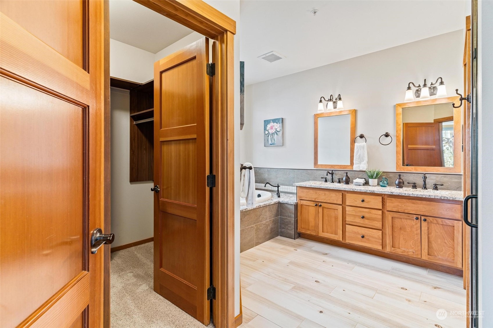 22226 Cliff Avenue S Unit: 204