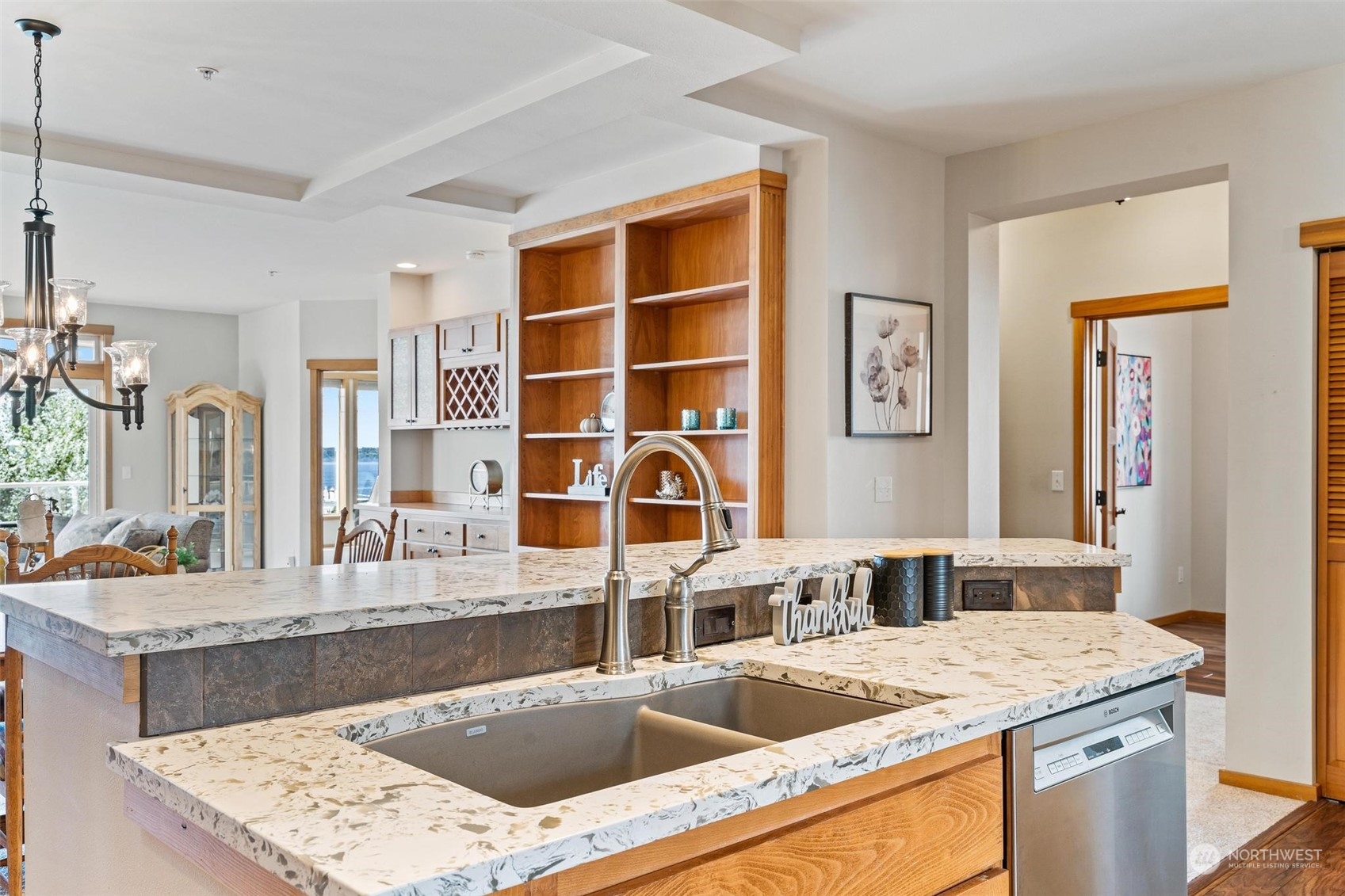 22226 Cliff Avenue S Unit: 204
