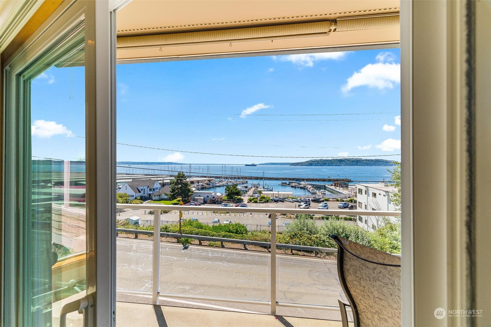 22226 Cliff Avenue S Unit: 204