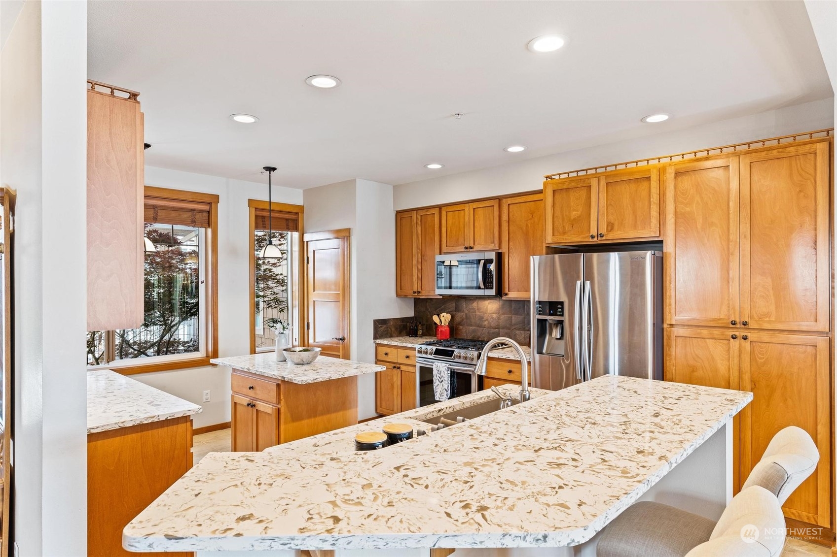 22226 Cliff Avenue S Unit: 204