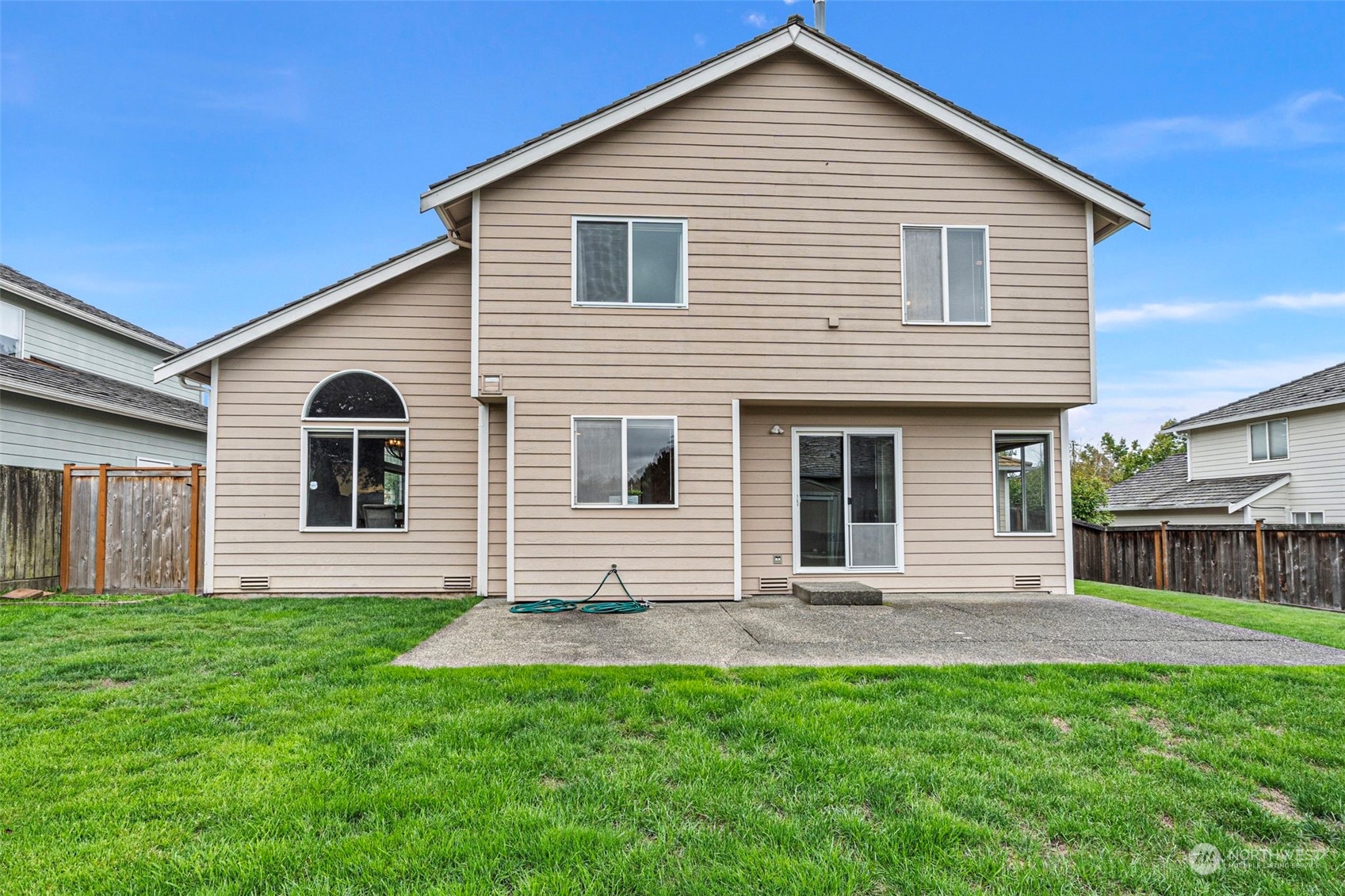 4013 Broadmoor Drive NE