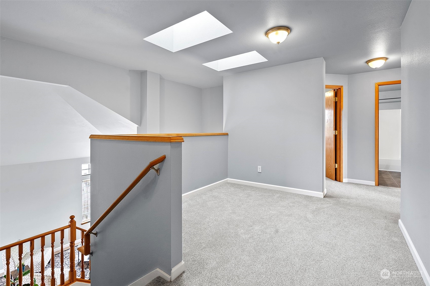 4013 Broadmoor Drive NE