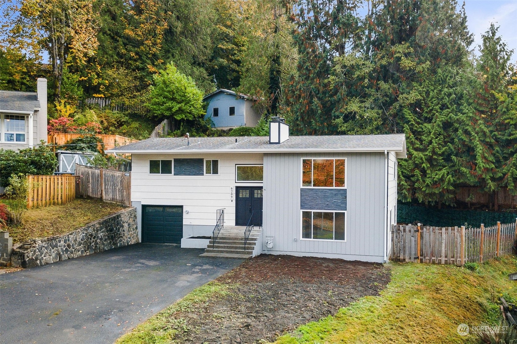6209 Maple View Drive