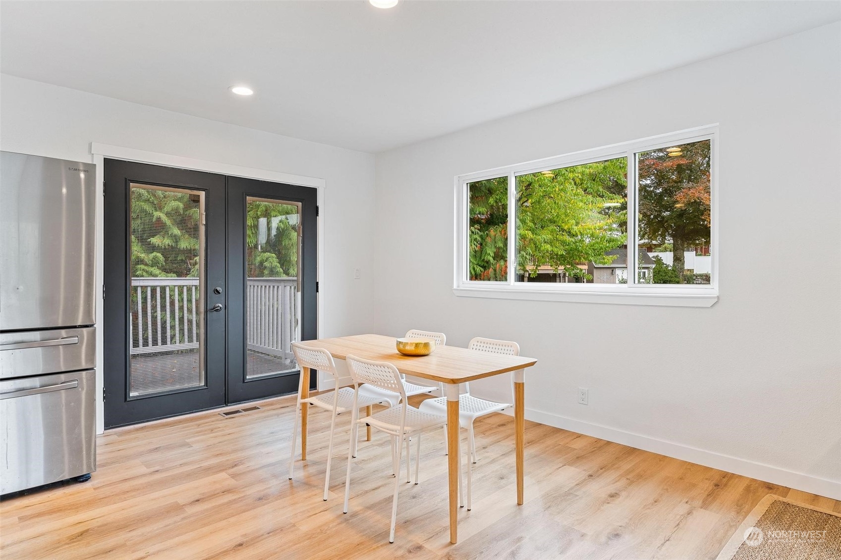 6209 Maple View Drive
