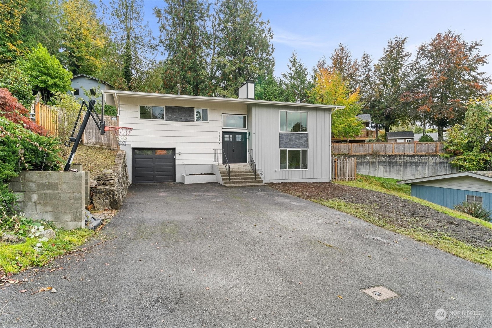 6209 Maple View Drive