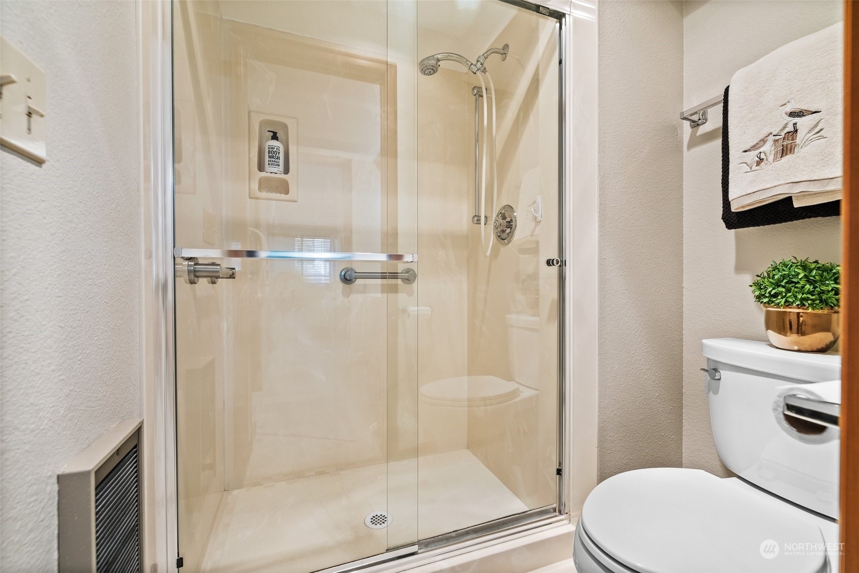 702 S 281st Street Unit: 201