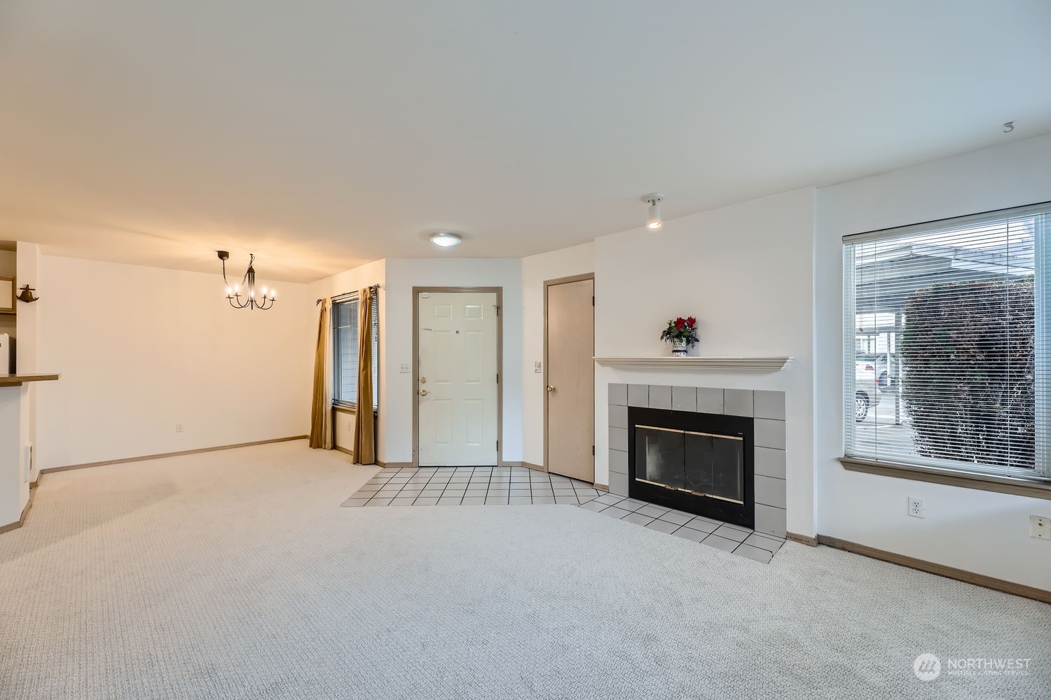 9210 Market Place Unit: M103