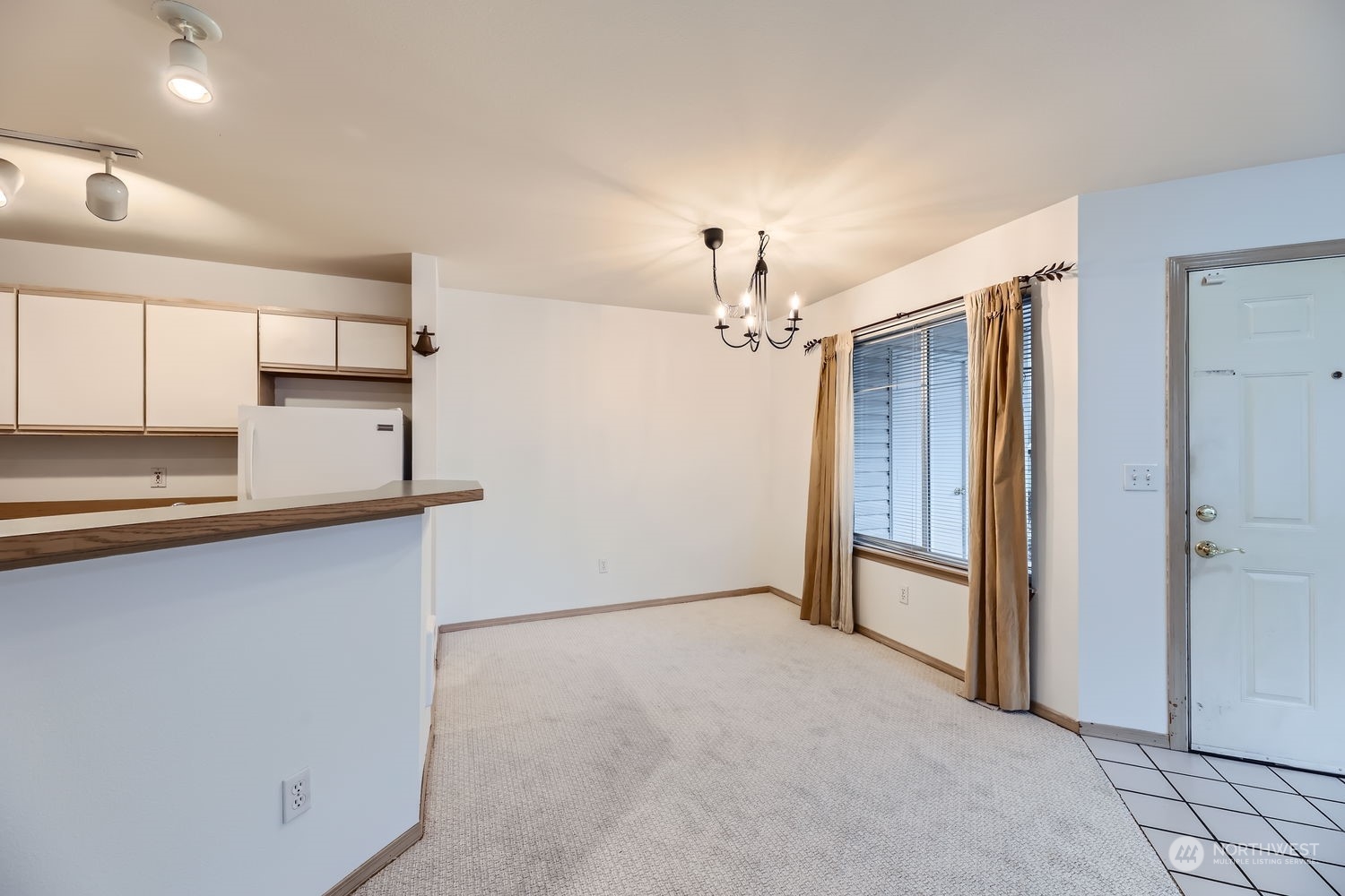 9210 Market Place Unit: M103