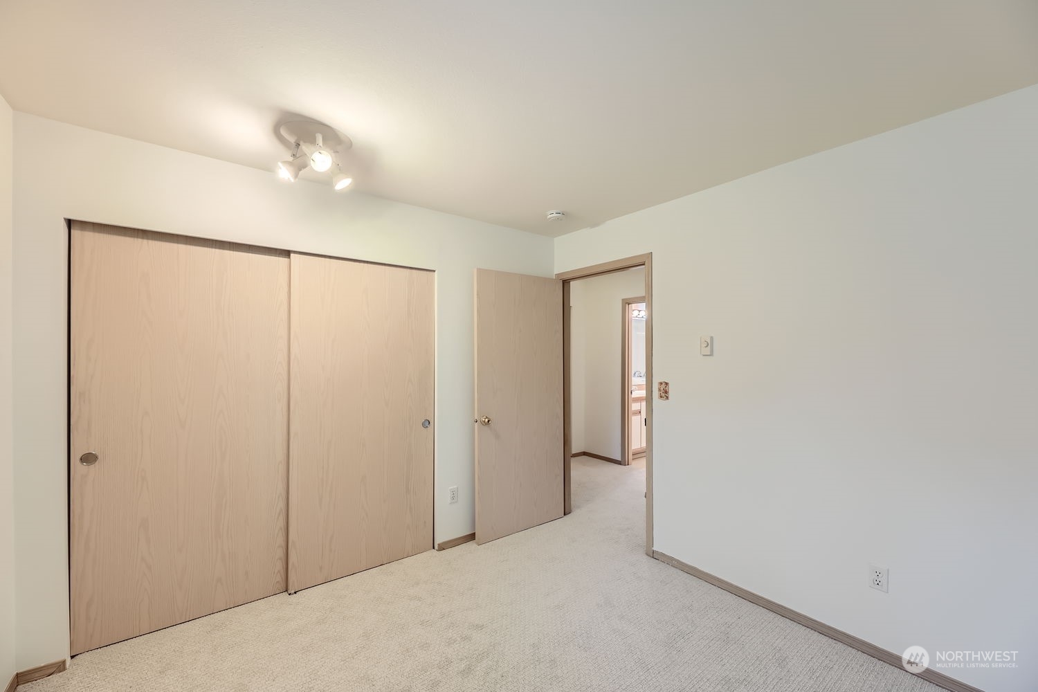 9210 Market Place Unit: M103
