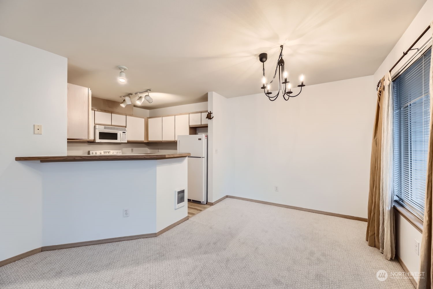 9210 Market Place Unit: M103