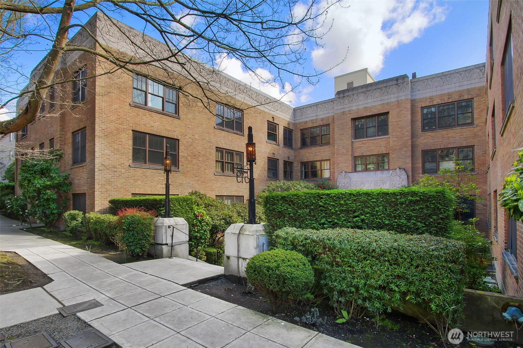 519 W Roy Street Unit: 107