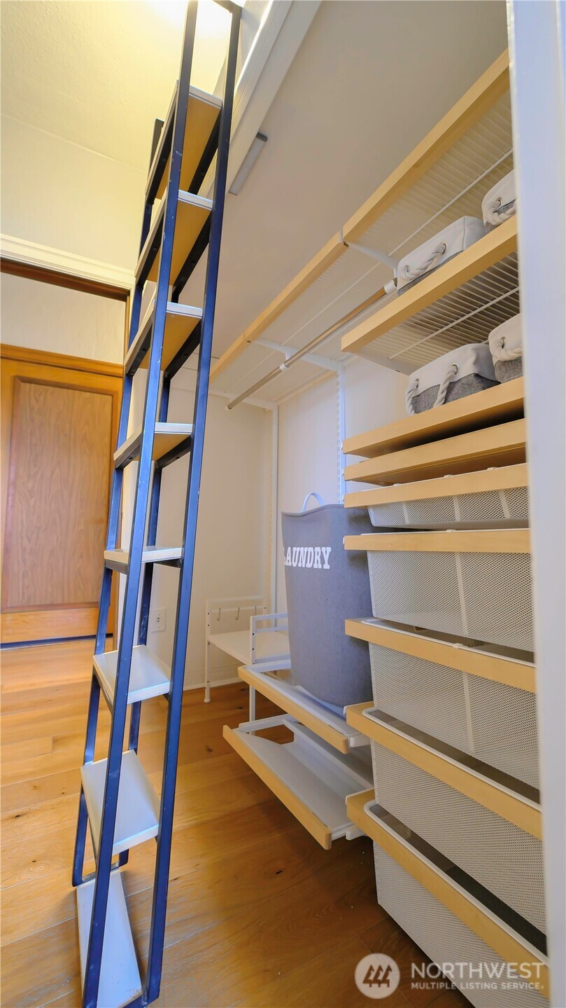 519 W Roy Street Unit: 107
