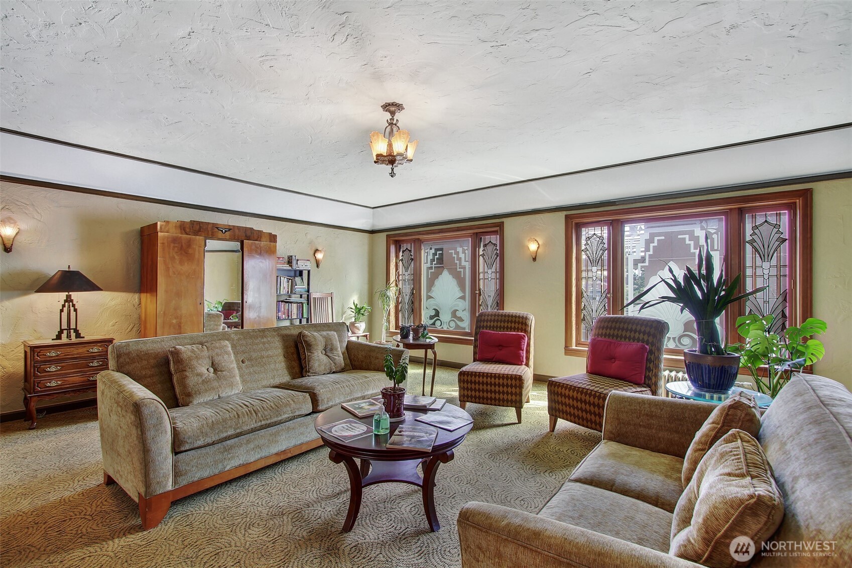519 W Roy Street Unit: 107