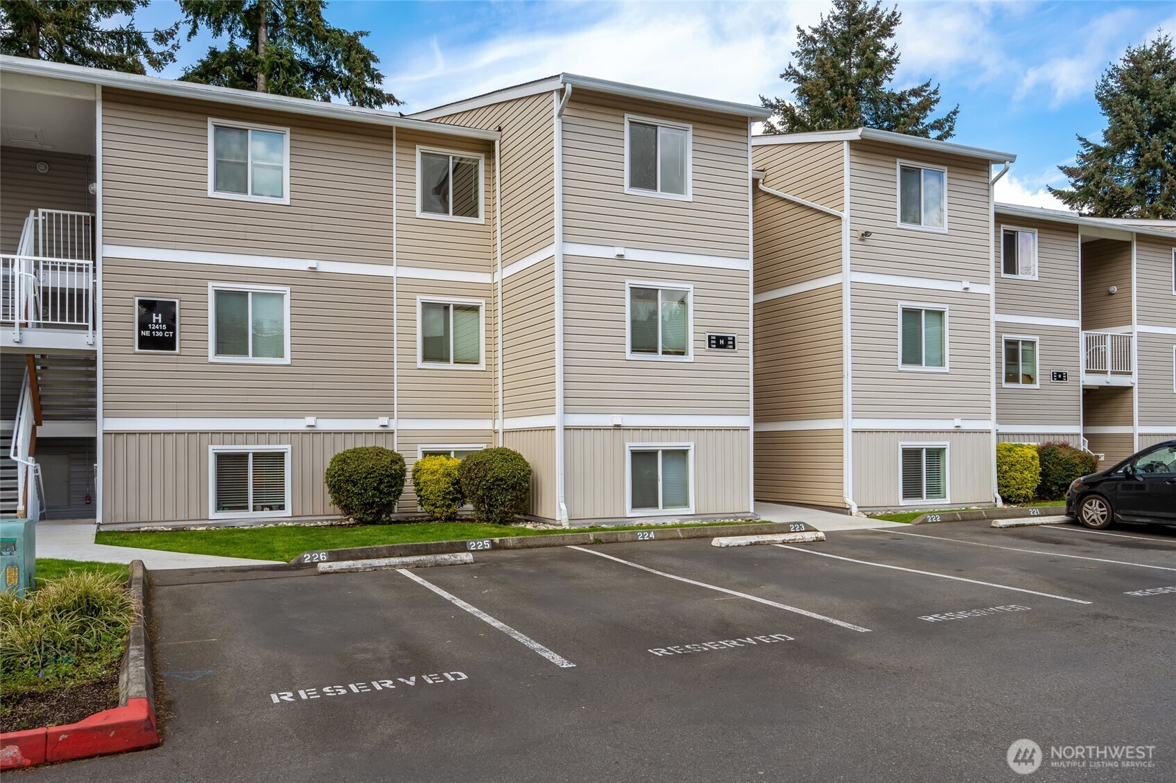 12415 NE 130th Court Unit: H306