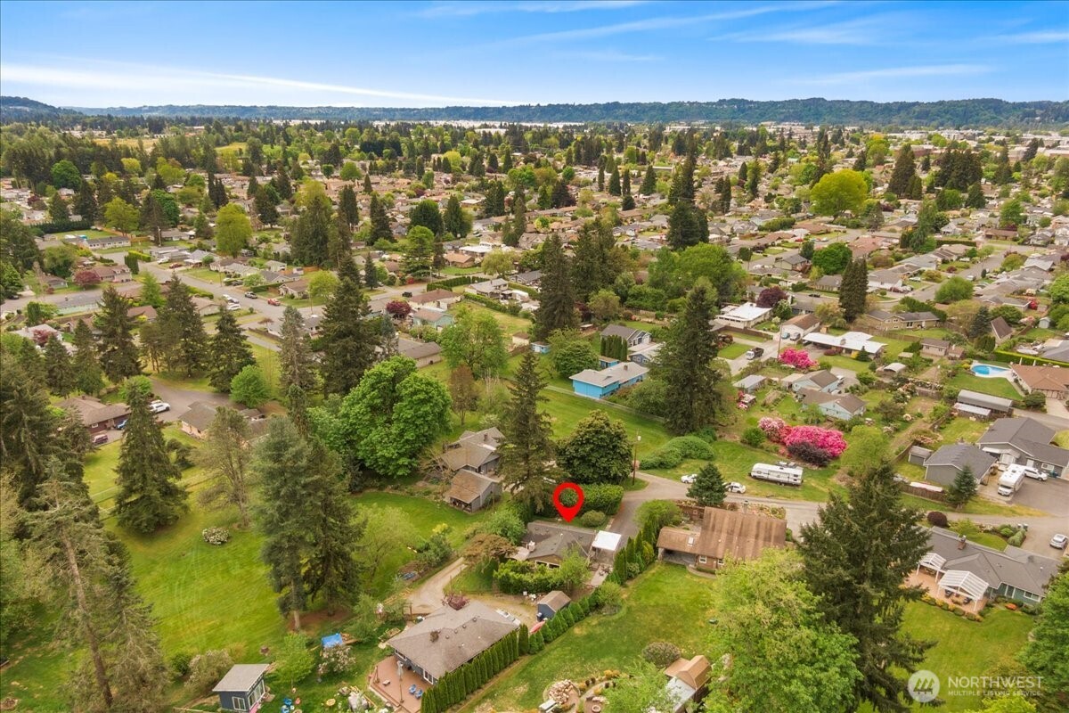 304 Riverview Drive NE
