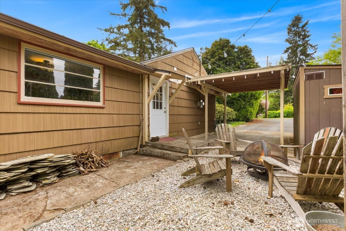 304 Riverview Drive NE
