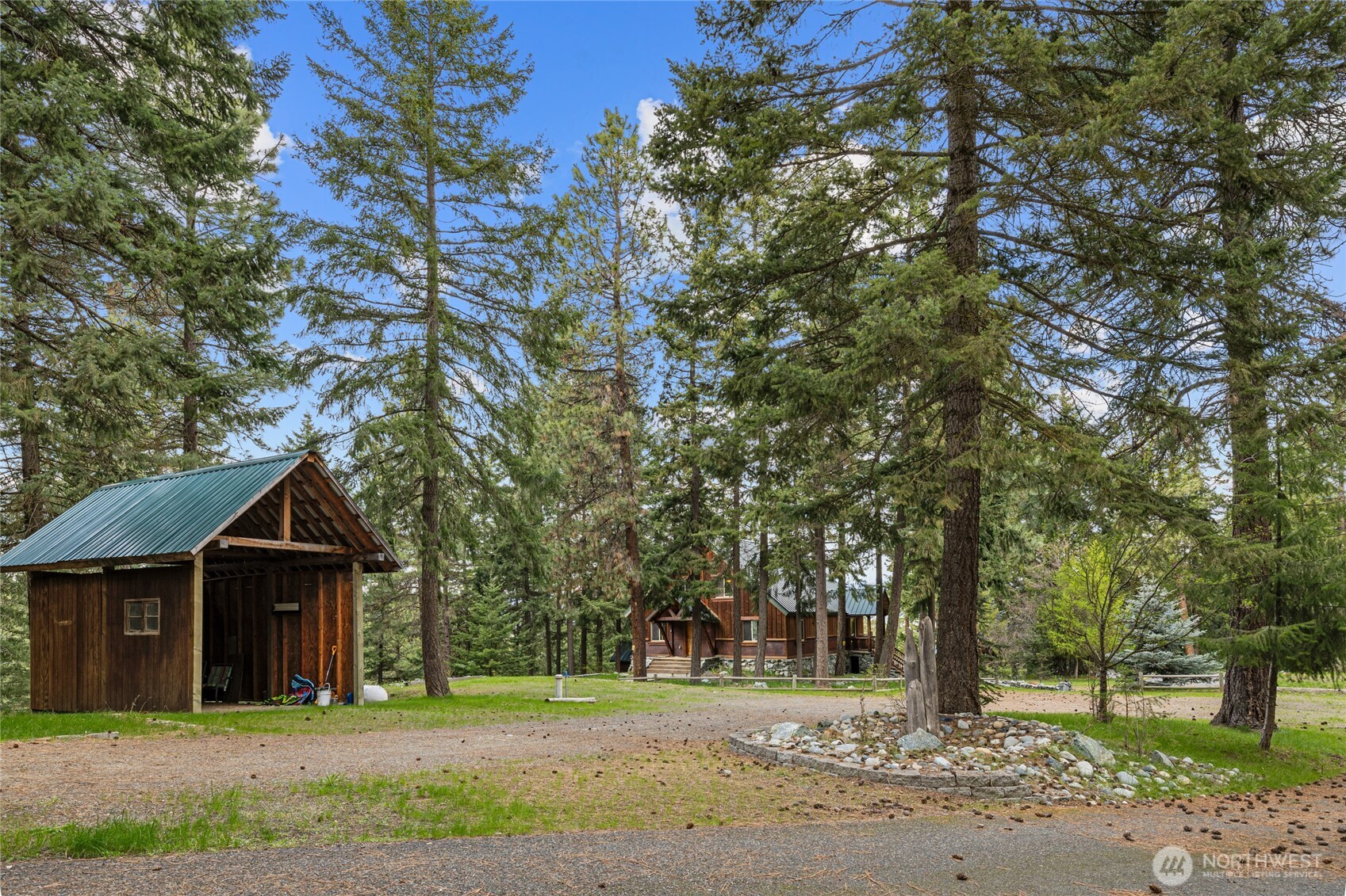 8607 Upper Peoh Point Road