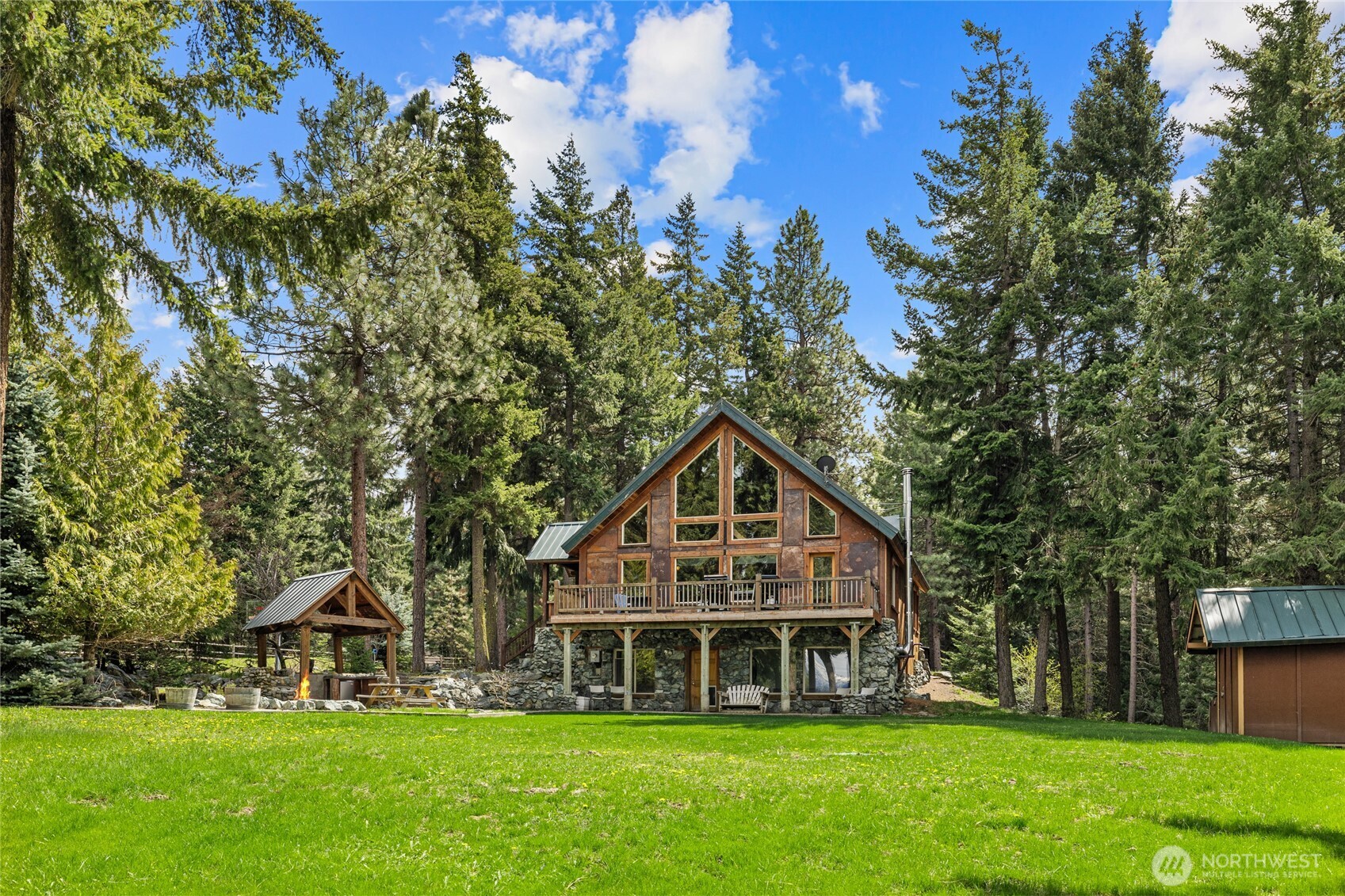 8607 Upper Peoh Point Road