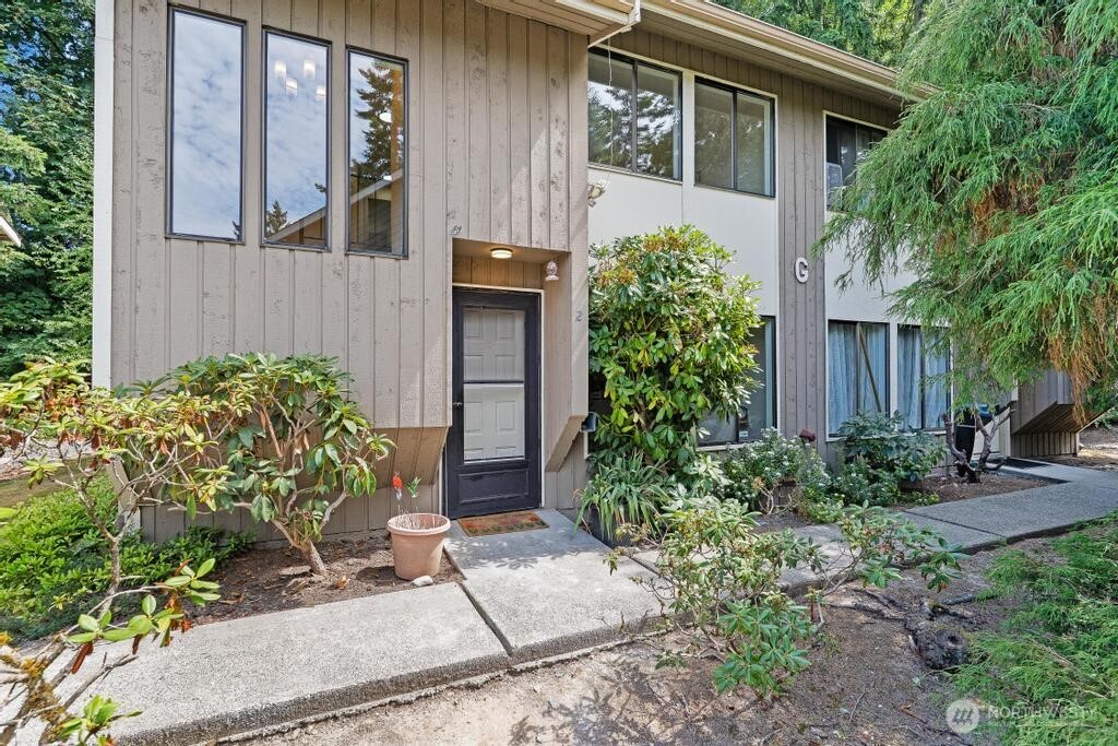 1800 Grant Avenue S Unit: G2
