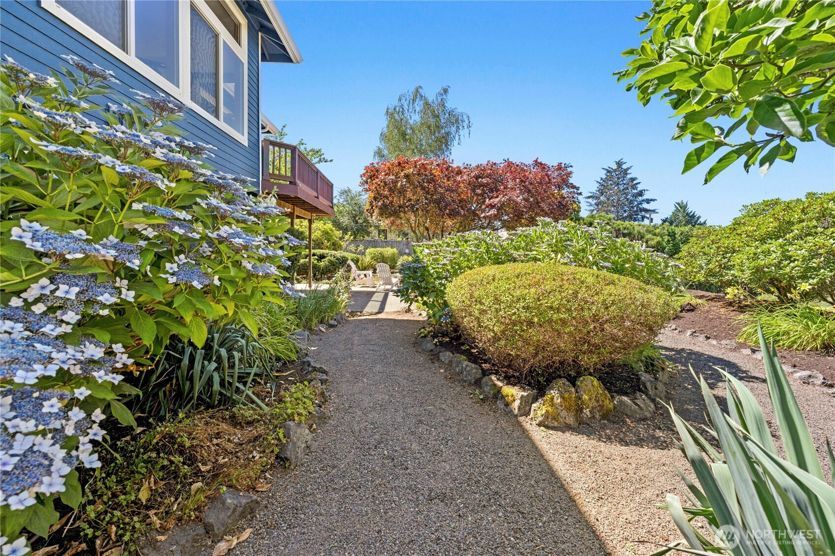 493 NE Lincoln Road